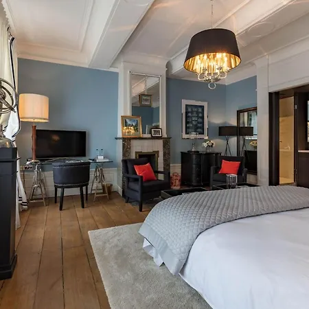 Faubourg Saint Martin Bed & Breakfast