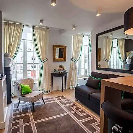 Faubourg Saint Martin Bed and breakfast 4*